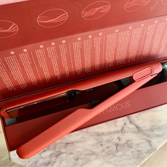 Almost Famous Scarlet Red Precious Metals 2-in-1 Hair Straightener Curler Iron - Picture 9 of 11